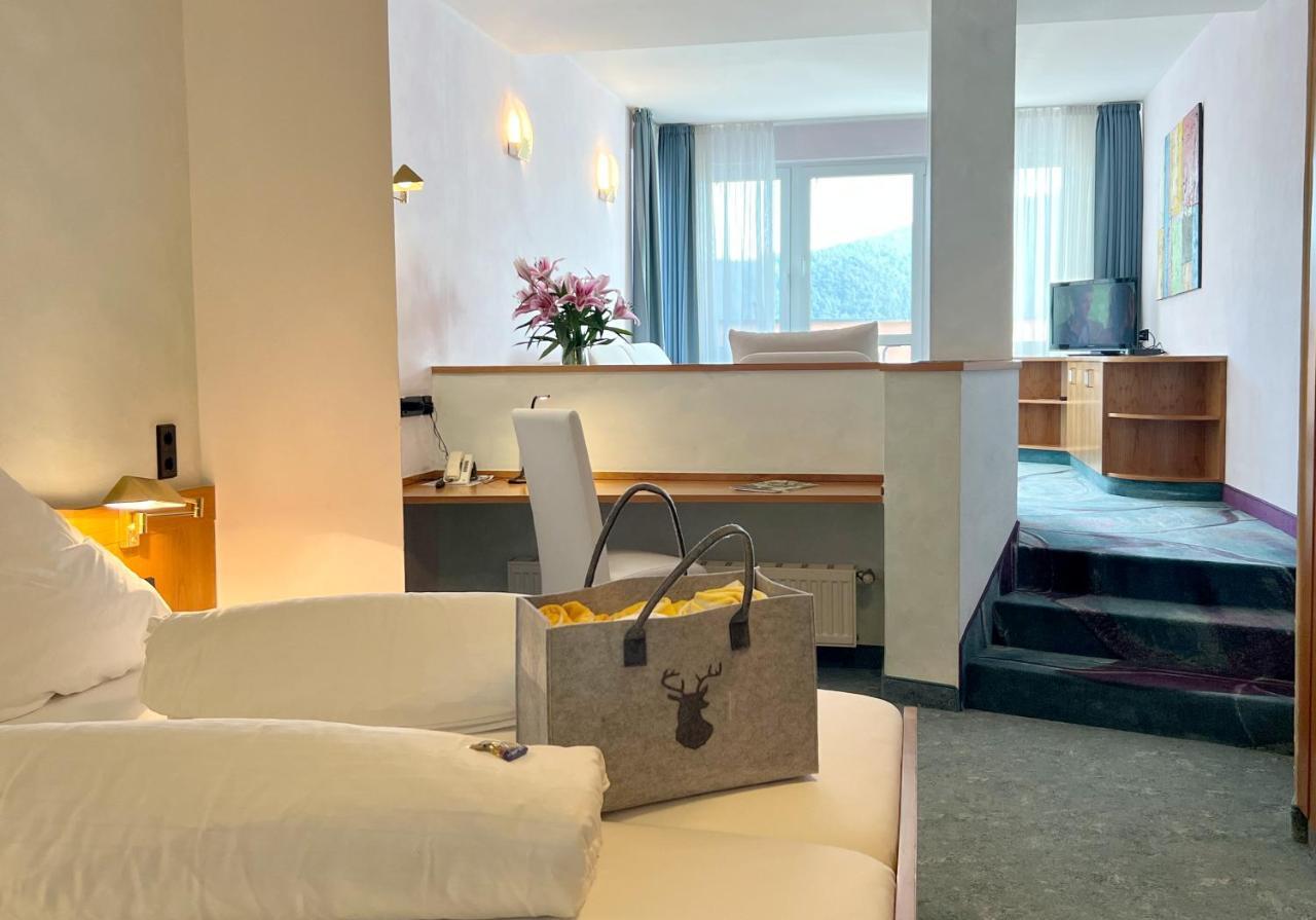 Hotel Am Hirschhorn Wilgartswiesen Buitenkant foto