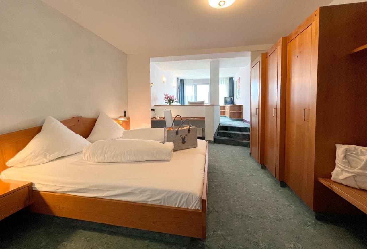 Hotel Am Hirschhorn Wilgartswiesen Buitenkant foto