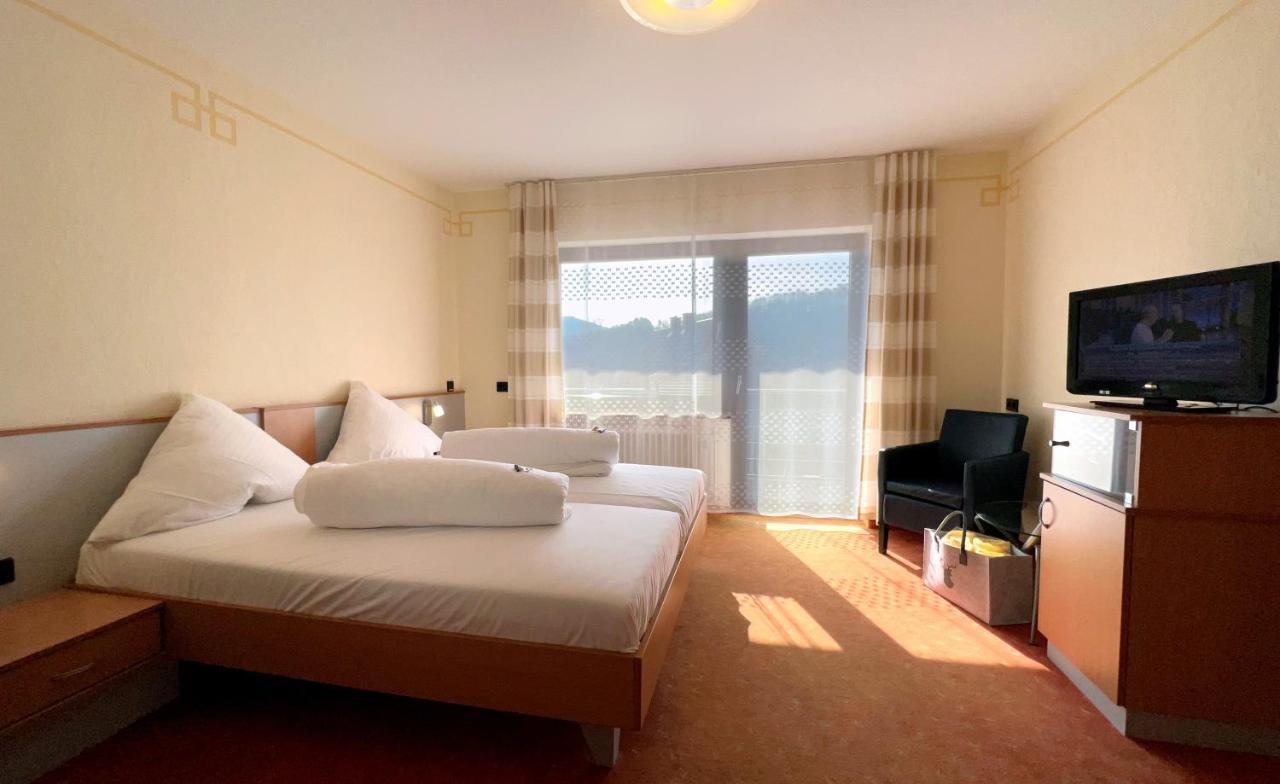Hotel Am Hirschhorn Wilgartswiesen Buitenkant foto