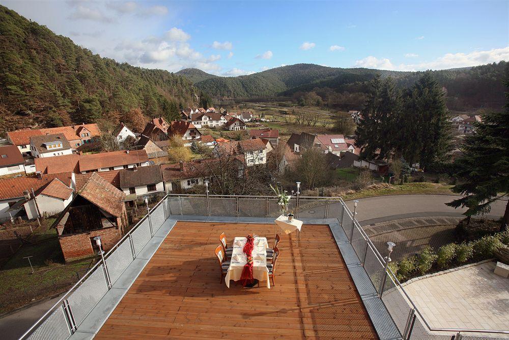 Hotel Am Hirschhorn Wilgartswiesen Buitenkant foto