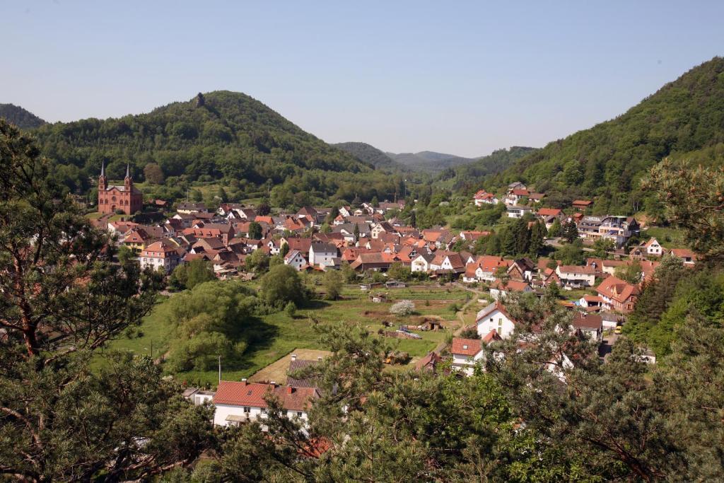 Hotel Am Hirschhorn Wilgartswiesen Buitenkant foto